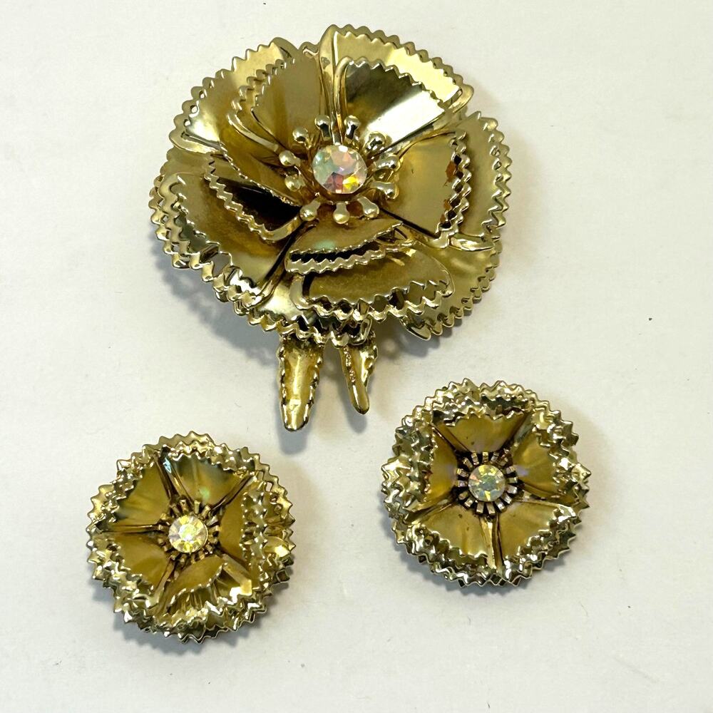 Vintage‎ 60's Gold Plated Ruffle Petal Flower Brooch Earrings Set